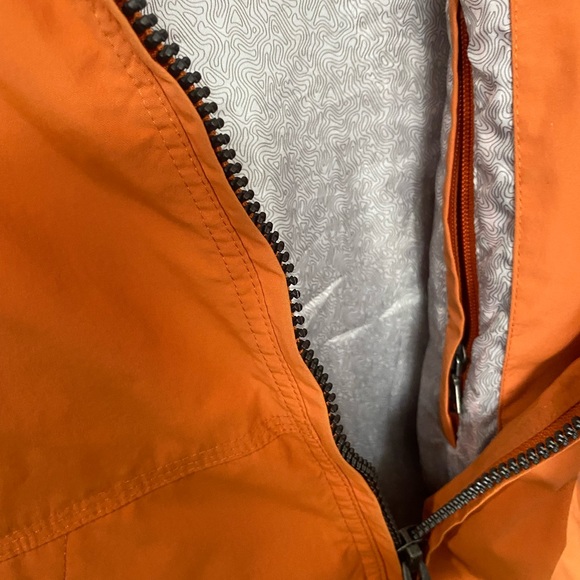 Dockers Rain Jacket - Picture 2 of 3